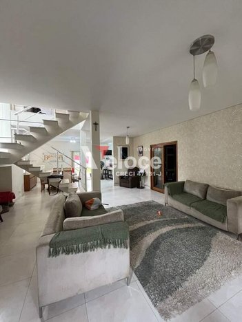 house em Avenida Villa Lobo, Loteamento Villa Branca - Jacareí - SP