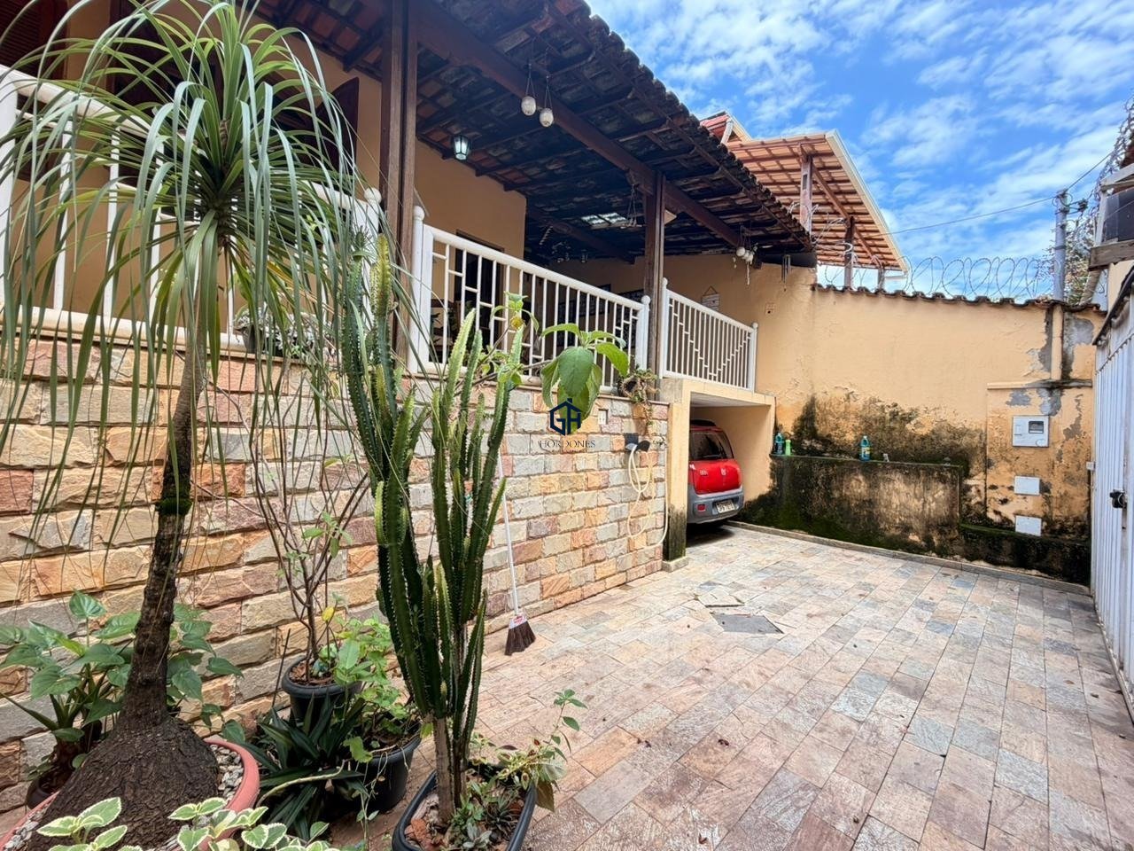 Casa com 3 quartos — Planalto, Belo Horizonte
