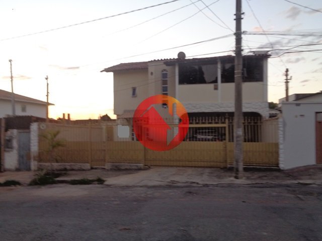 Casa com 5 quartos — Planalto, Belo Horizonte
