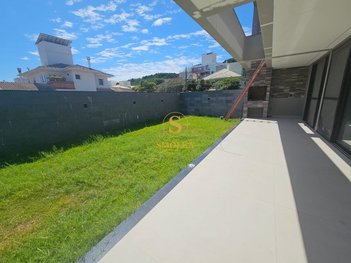 house em Piraunas, Jurerê Internacional - Florianópolis - SC