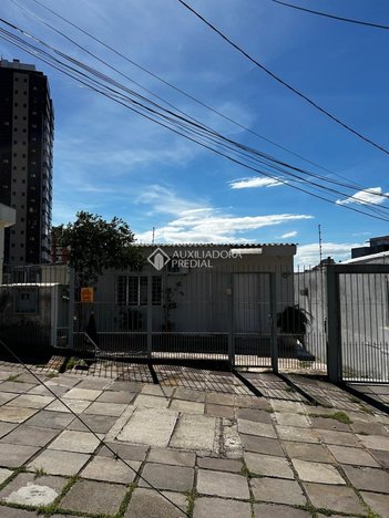 commercial_building em Avenida General Barreto Viana, Chácara das Pedras - Porto Alegre - RS