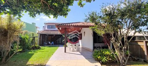 house em Rua Maria Antônia dos Santos, Centro - Garopaba - SC
