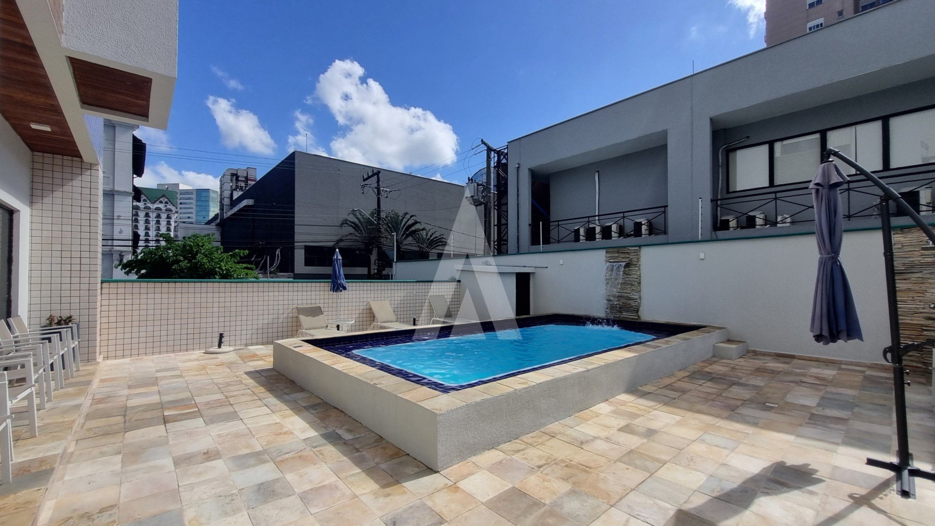 PISCINA L1