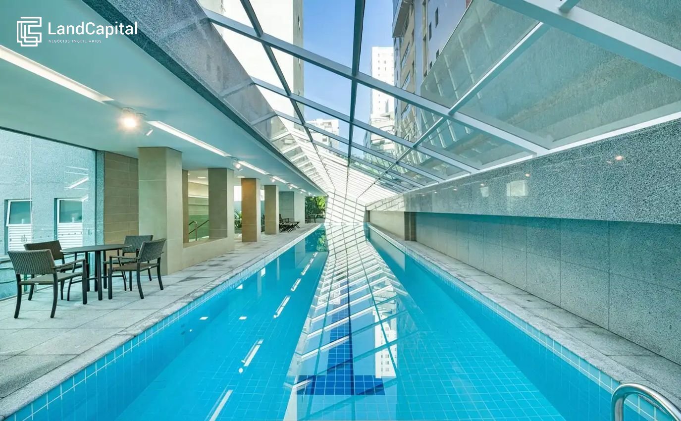 Piscina com raia