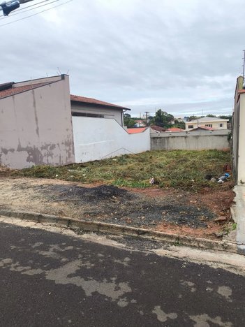 house em Rua Antônio Gasparini Filho, Jardim Itamarati - Botucatu - SP