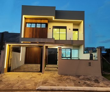house em Rua Leonel de Moura Brizola, Harmonia - Canoas - RS
