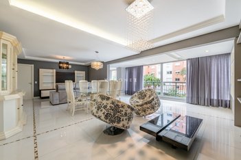 apartment em Avenida Túlio de Rose, Jardim Europa - Porto Alegre - RS