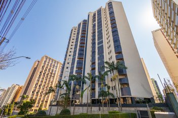 apartment em Rua General Aristides Athayde Júnior, Bigorrilho - Curitiba - PR