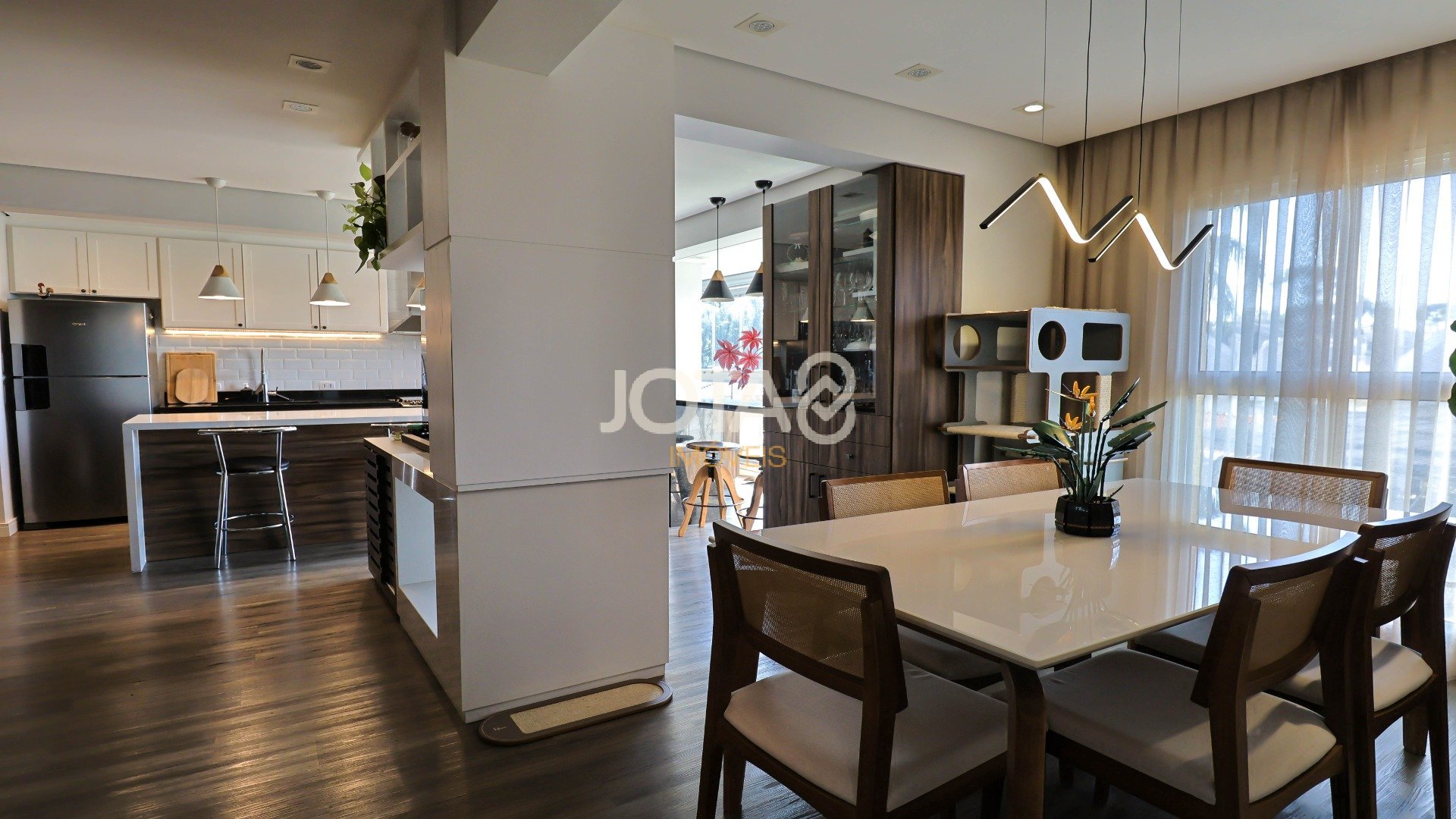 APARTAMENTO 2 QUARTOS E 2 VAGAS (8)