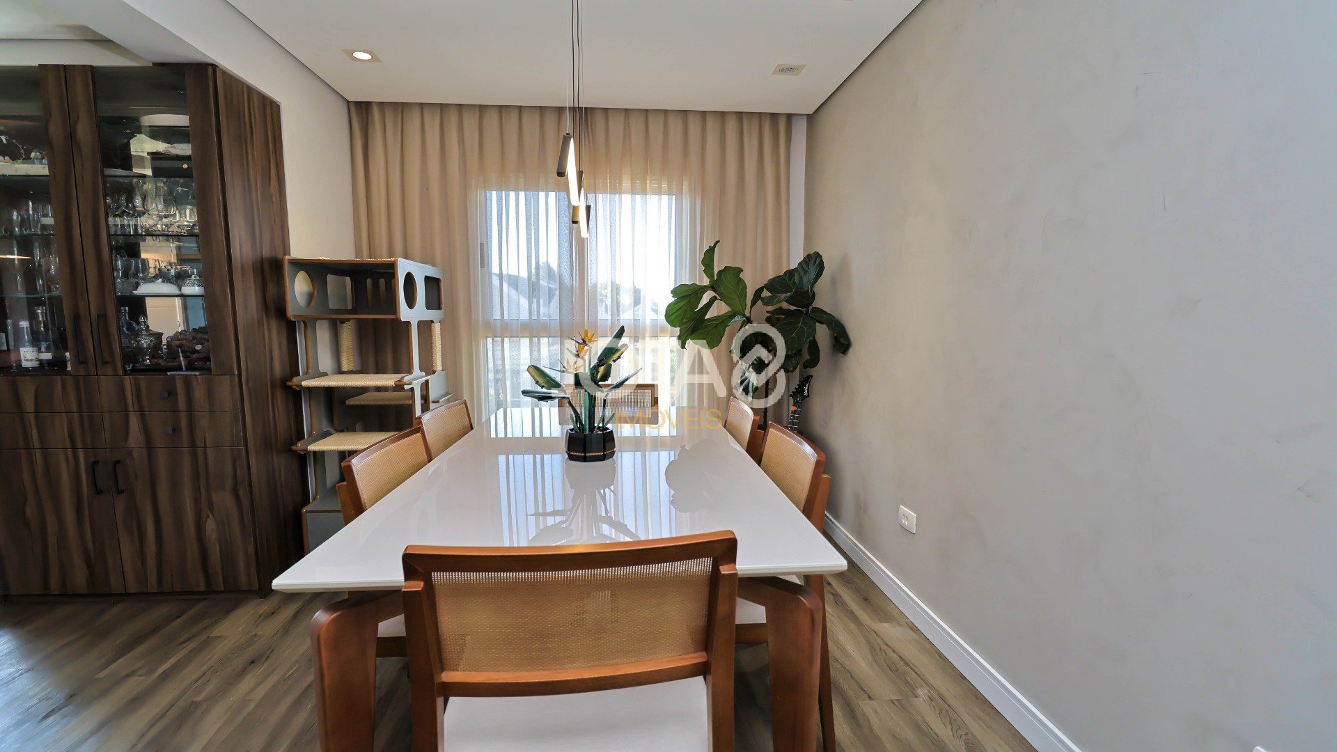 APARTAMENTO 2 QUARTOS E 2 VAGAS (10)
