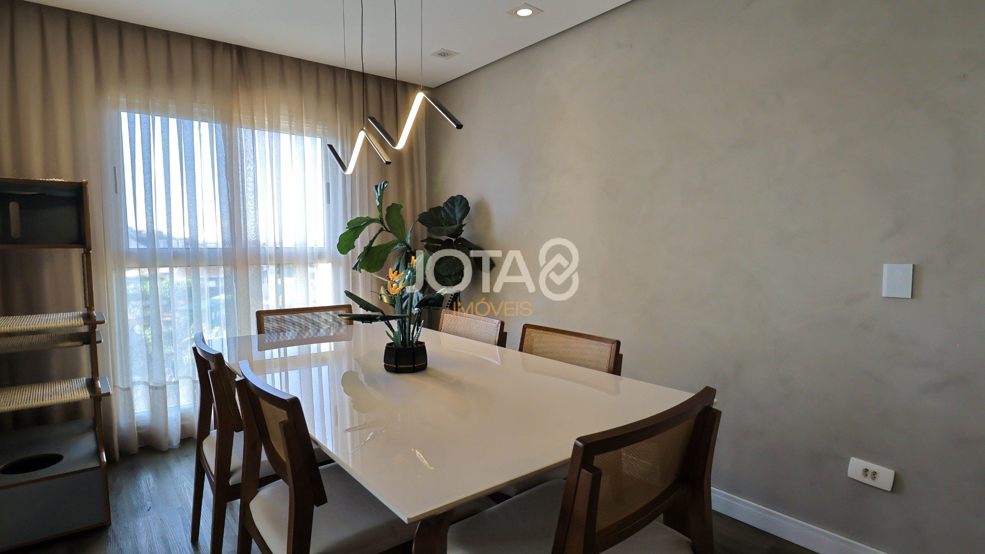 APARTAMENTO 2 QUARTOS E 2 VAGAS (9)
