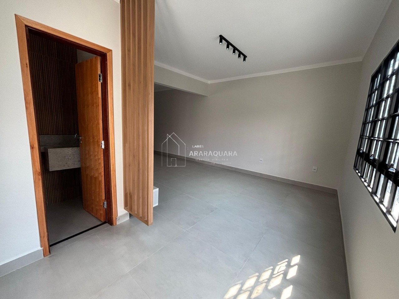 44c7ce8a-9d96-451f-9e66-83a0434e9f42