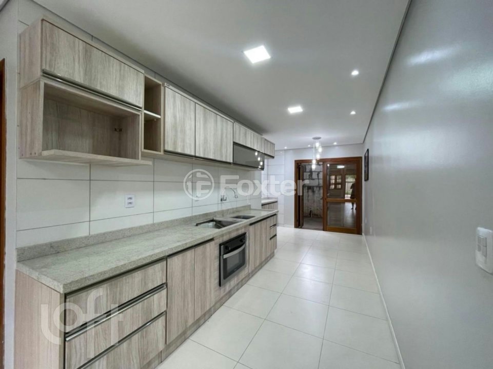 05f37688