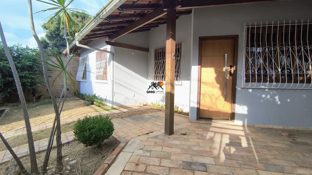 Casa com 3 quartos — Santa Amélia, Belo Horizonte