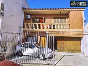 house em Rua Doutor Cassiano, Centro - Pelotas - RS