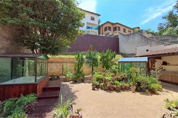 house em Rua Lírio Montanhes, Havaí - Belo Horizonte - MG