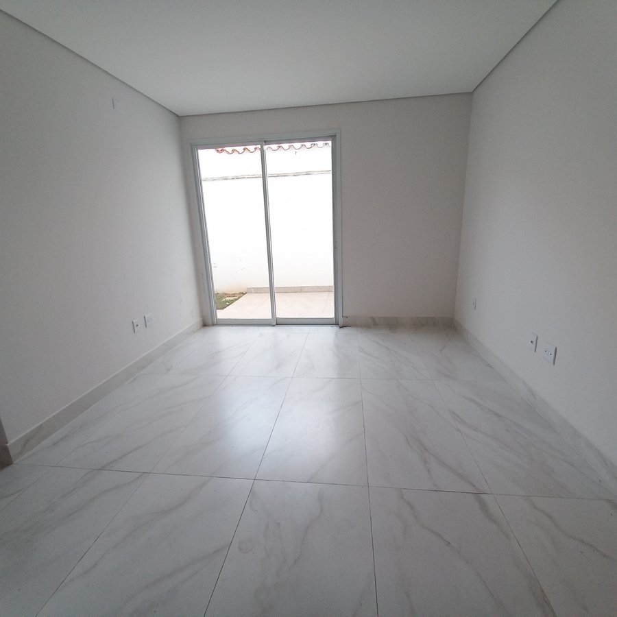 Apartamento com 3 quartos — Planalto, Belo Horizonte