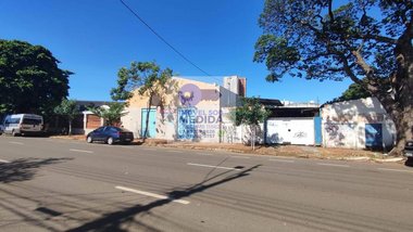 land_lot em Rua Quatorze de Julho, São Francisco - Campo Grande - MS