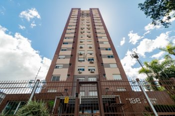 apartment em Rua Gomes Jardim, Santana - Porto Alegre - RS