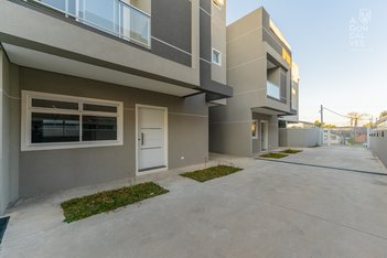house em Rua Uberlândia, Abranches - Curitiba - PR