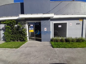 office em Avenida Bento Munhoz da Rocha Neto, Aeroporto - Paranaguá - PR