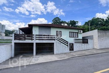 house em Vila Ivan Matos, Itacorubi - Florianópolis - SC