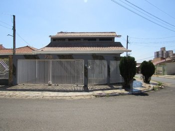 house em Rua Itália, Vila Menuzzo - Sumaré - SP