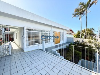 house em Rua Celso Bayma, Barreiros - São José - SC