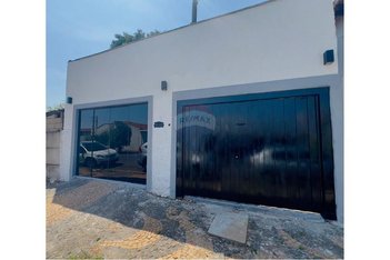 commercial_building em Avenida Fábio da Silva Prado, Vila Queiroz - Araras - SP