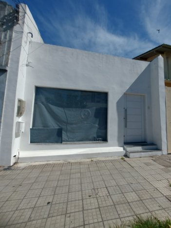 commercial_building em Rua Carlos Gomes, Centro - Rio Grande - RS