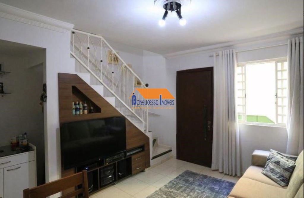 Casa com 2 quartos — Fernão Dias, Belo Horizonte