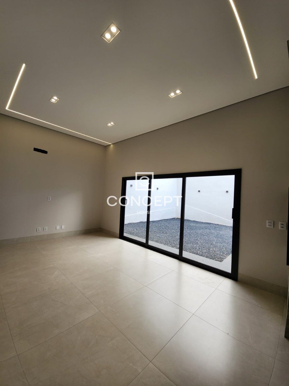 WhatsApp Image 2025-10-07 at 15.16