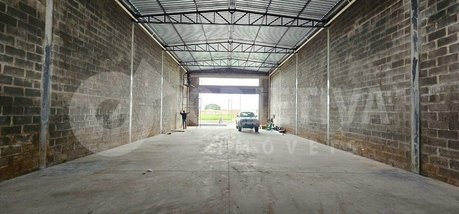 industrial em Avenida Lúcia Aparecida Ferreira do Nascimento, Residencial Lago Azul - Uberlândia - MG