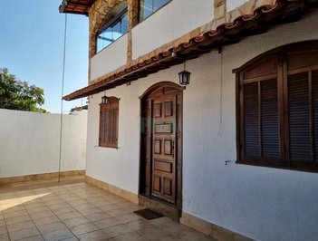 house em Rua Amaro Ribeiro Coelho, Alto Caiçaras - Belo Horizonte - MG