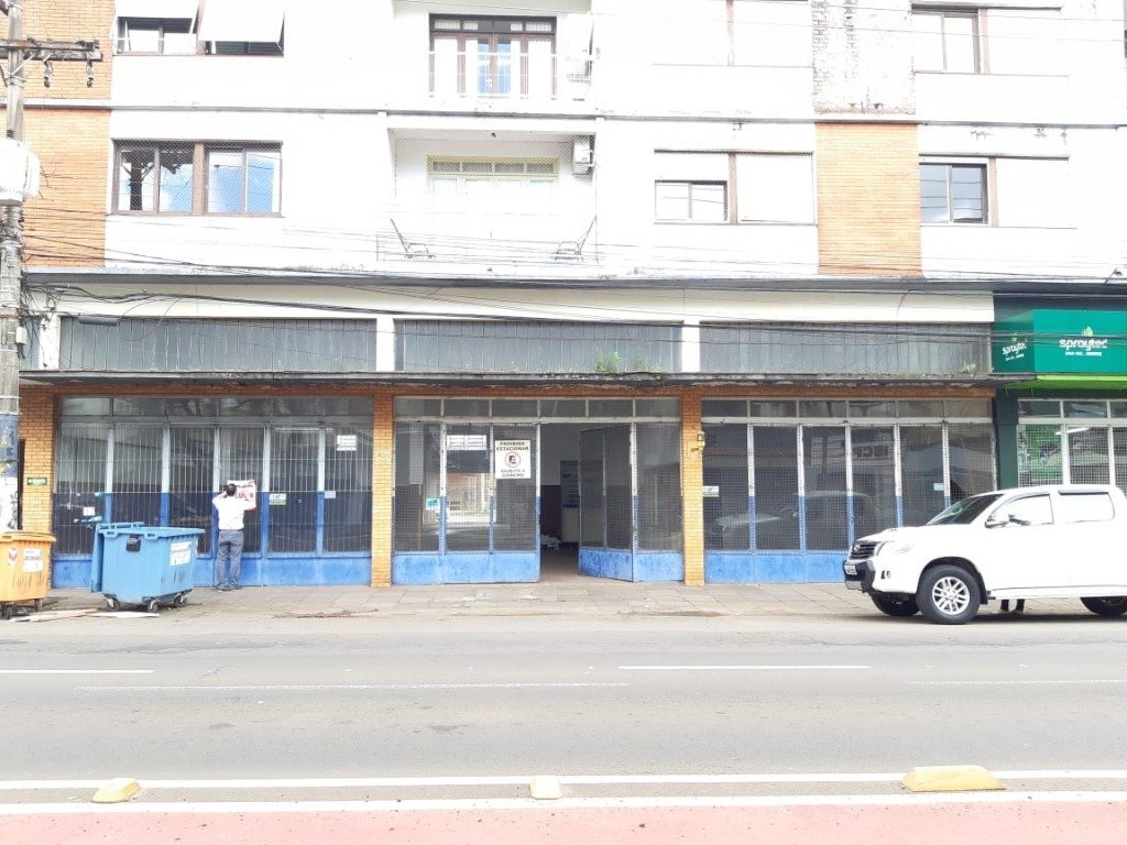 2 FACHADA OUTRO ANGULO