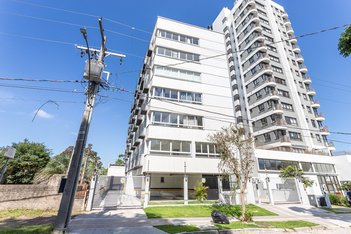 apartment em Rua Oito de Julho, Jardim Botânico - Porto Alegre - RS
