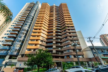 apartment em Rua Petit Carneiro, Água Verde - Curitiba - PR