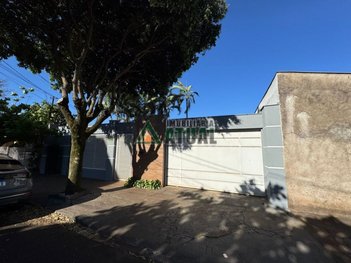 house em Rua Chile, Centro - Londrina - PR