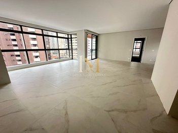 apartment em Avenida Silva Jardim, Água Verde - Curitiba - PR