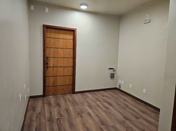 business em Rua do Imperador, Centro - Petrópolis - RJ