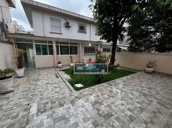 house em Rua Aureliano Coutinho, Embaré - Santos - SP