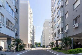 apartment em Rua Wilson Adnislen Freitas de Paiva Bueno, Cavalhada - Porto Alegre - RS