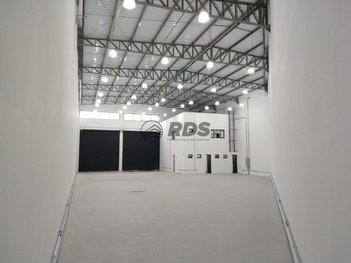 industrial em Avenida Winston Churchill, Rudge Ramos - São Bernardo do Campo - SP