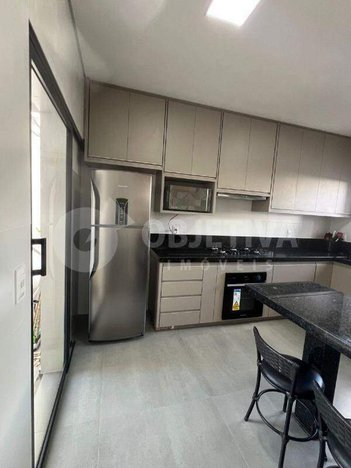 house em Rua Aluísio Azevedo, Novo Mundo - Uberlândia - MG