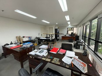 office em Comendador Miguel Calfat, Vila Nova Conceição - São Paulo - SP
