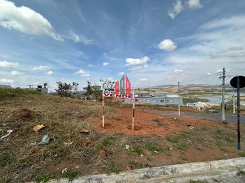 land_lot em Avenida Antônio Batista da Silva, Vale dos Coqueiros - Varginha - MG