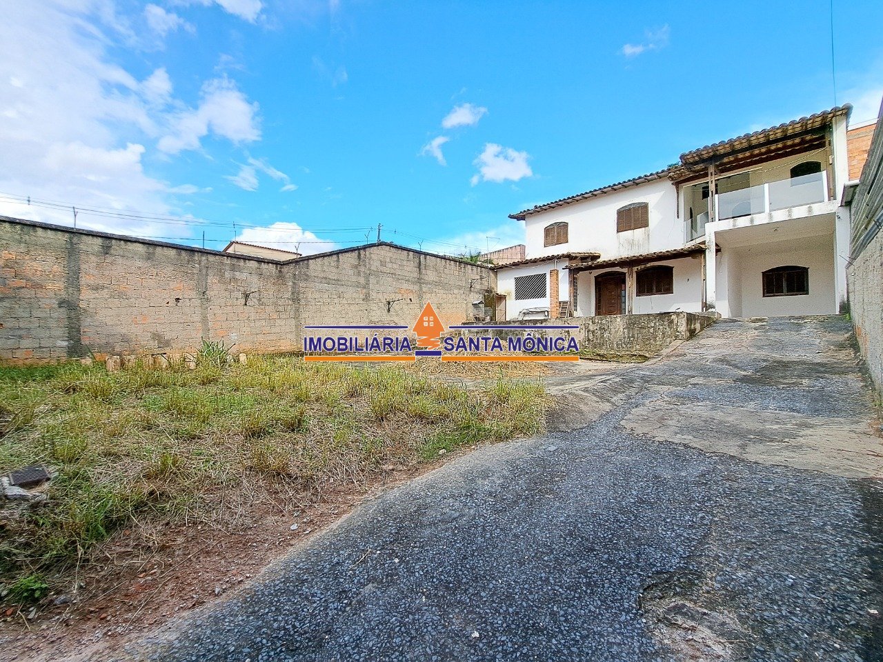 Casa com 5 quartos — Piratininga (Venda Nova), Belo Horizonte