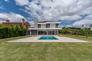 house em Avenida Juca Batista, Belém Novo - Porto Alegre - RS