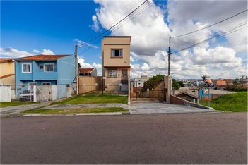house em Rua Henrique Correia, Bairro Alto - Curitiba - PR
