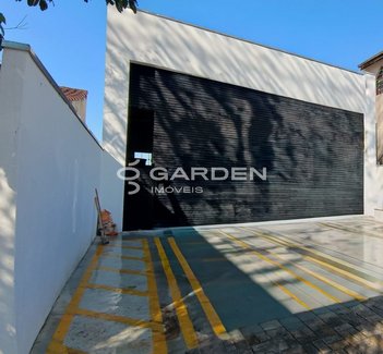 industrial em Avenida Uberaba, Jardim Ismênia - São José dos Campos - SP